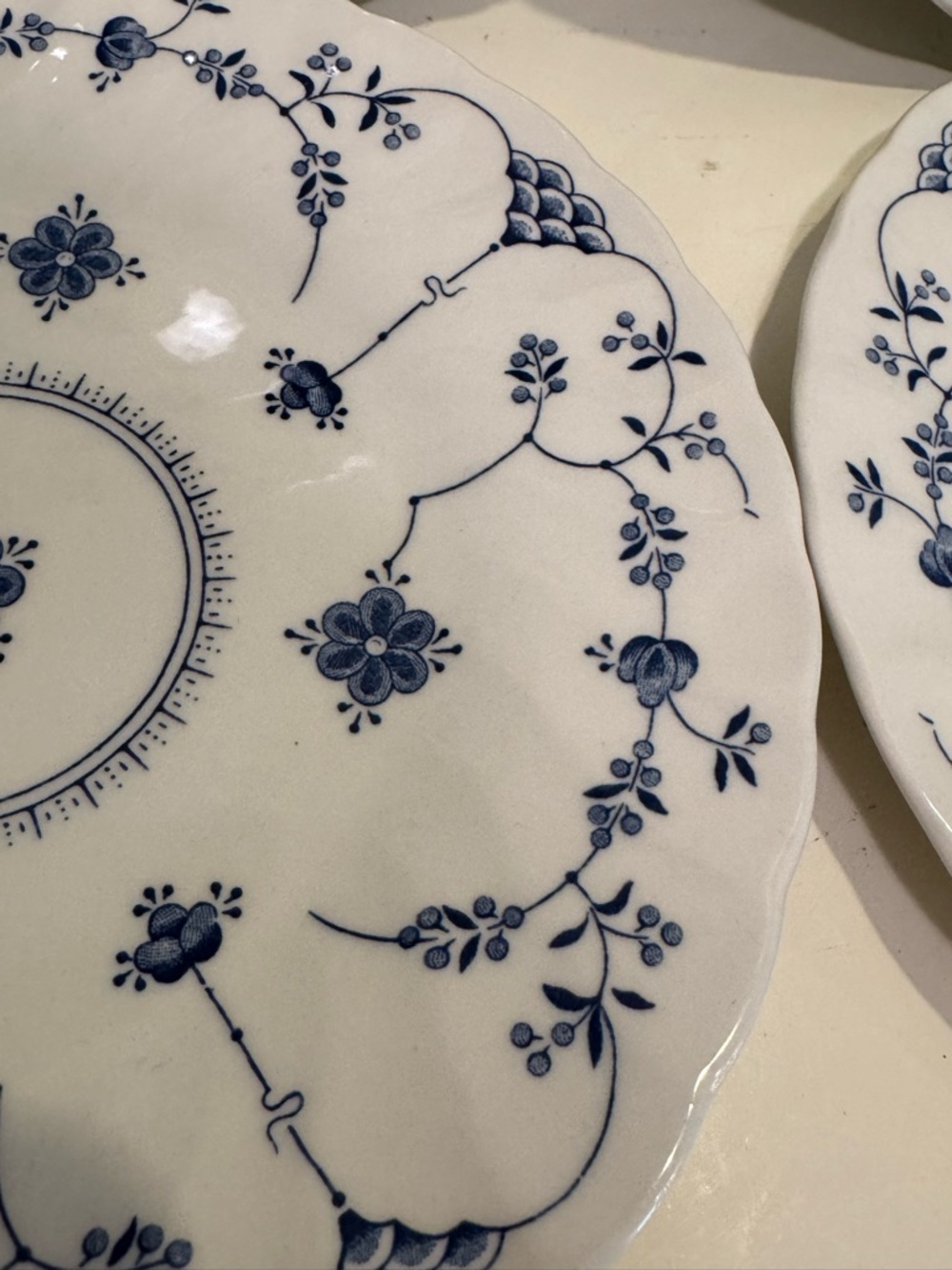 Vintage Churchill Fine China Finlandia White & Blue Floral 8in Plates- Set of 4 - Picture 9 of 11